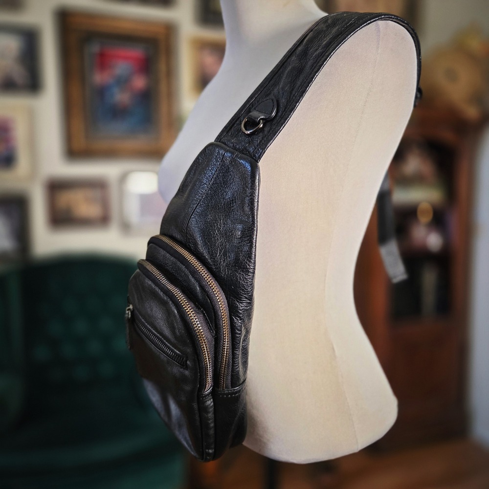 Leather Sling Bag Black Crossbody Chest Pack Travel Shoulder Sling Backpack Mens - Picture 3 of 7